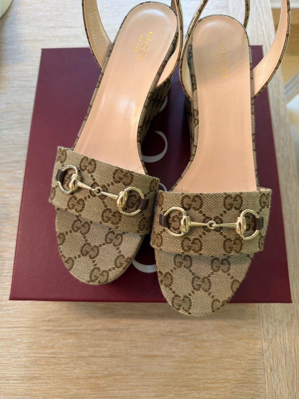 Gucci platform gold horsebit